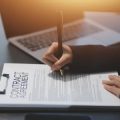 Vergleich klassischer und nachhaltiger Anlageformen mithilfe von ESG-Ratings
