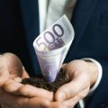 Frauen und Altersvorsorge: Wie Riester- und Rürup-Rente speziell helfen können